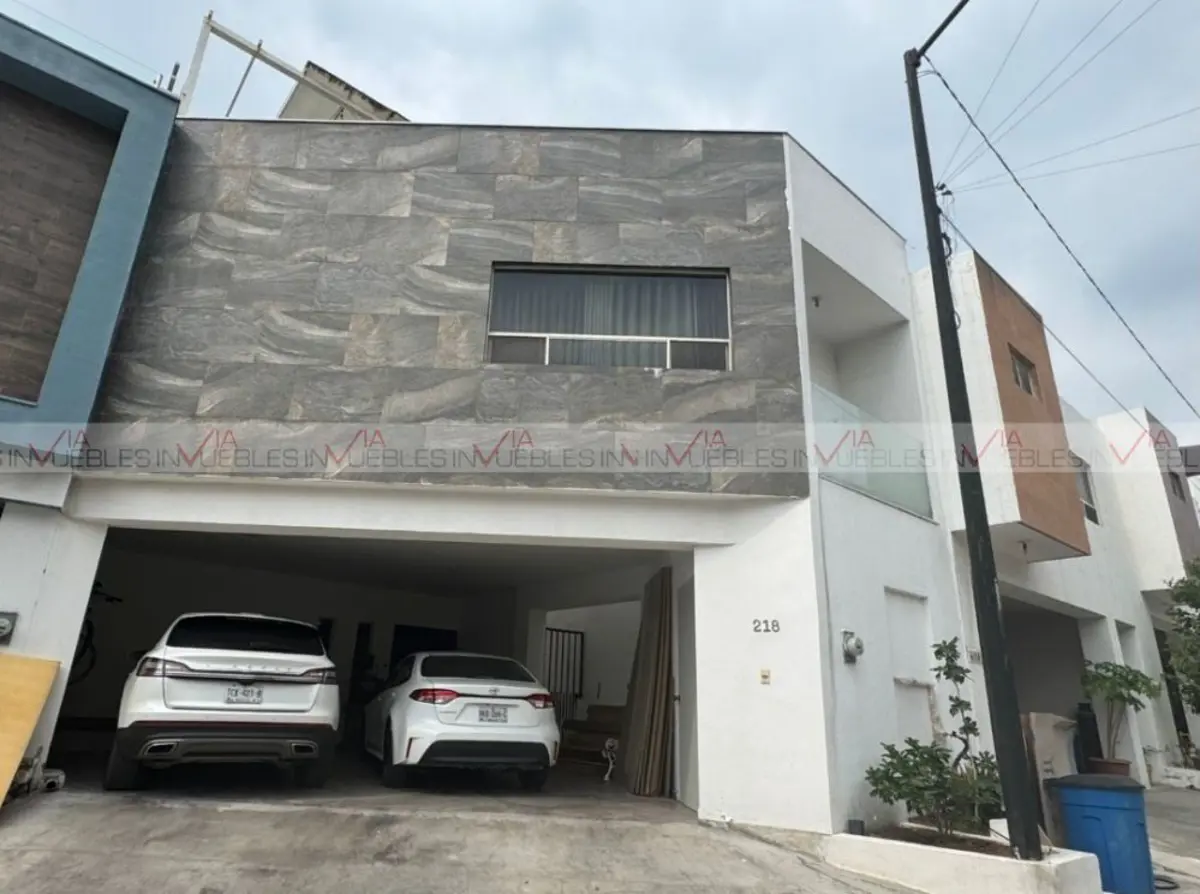 Casa en venta en Valle de las Cumbres Primer Sector, Monterrey — foto 1 de 39