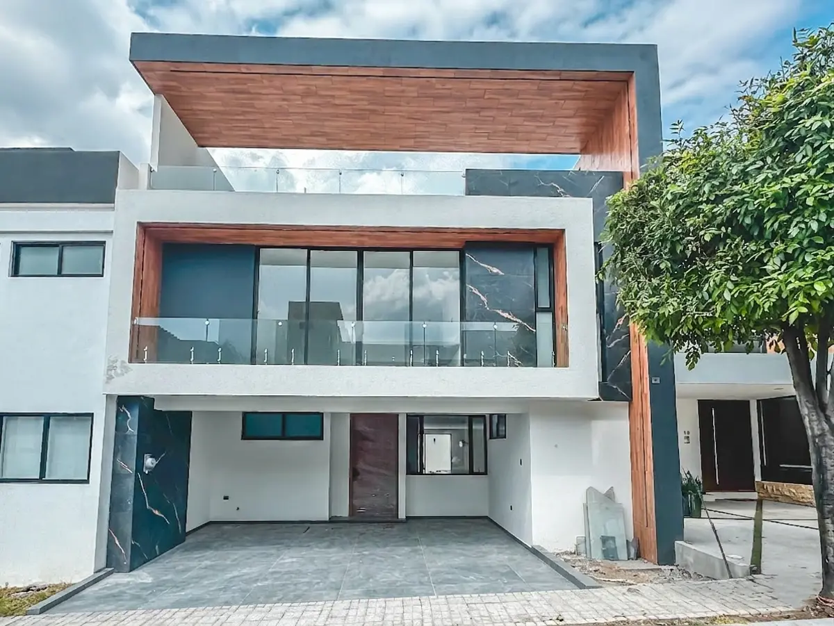 Casa en venta en Lomas de Angelópolis, Ocoyucan — foto 1 de 34