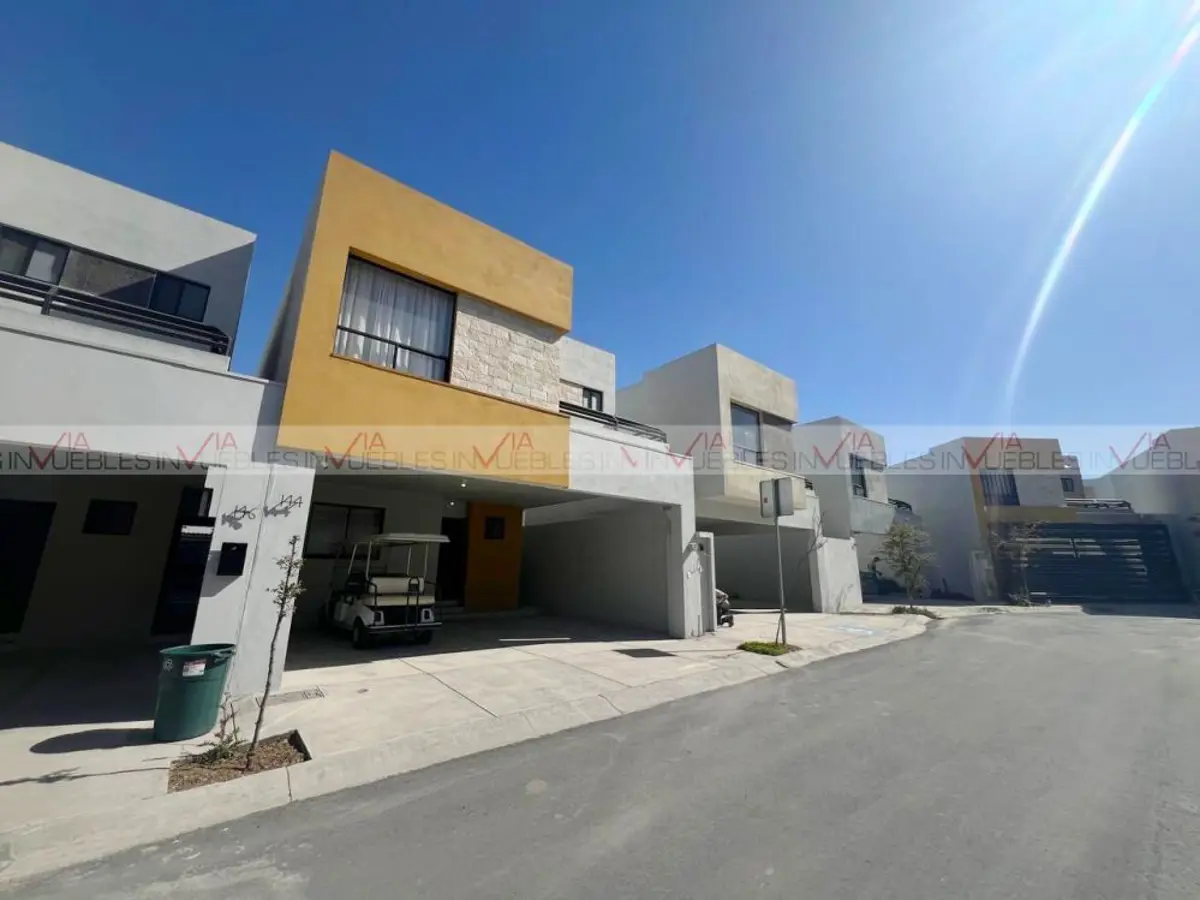 Casa en venta en Cumbres Toscana, García — foto 1 de 17