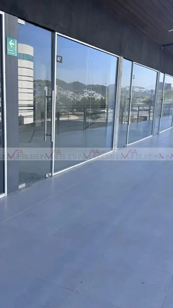 Local en venta en Lomas de Montecristo, Monterrey — foto 2 de 9