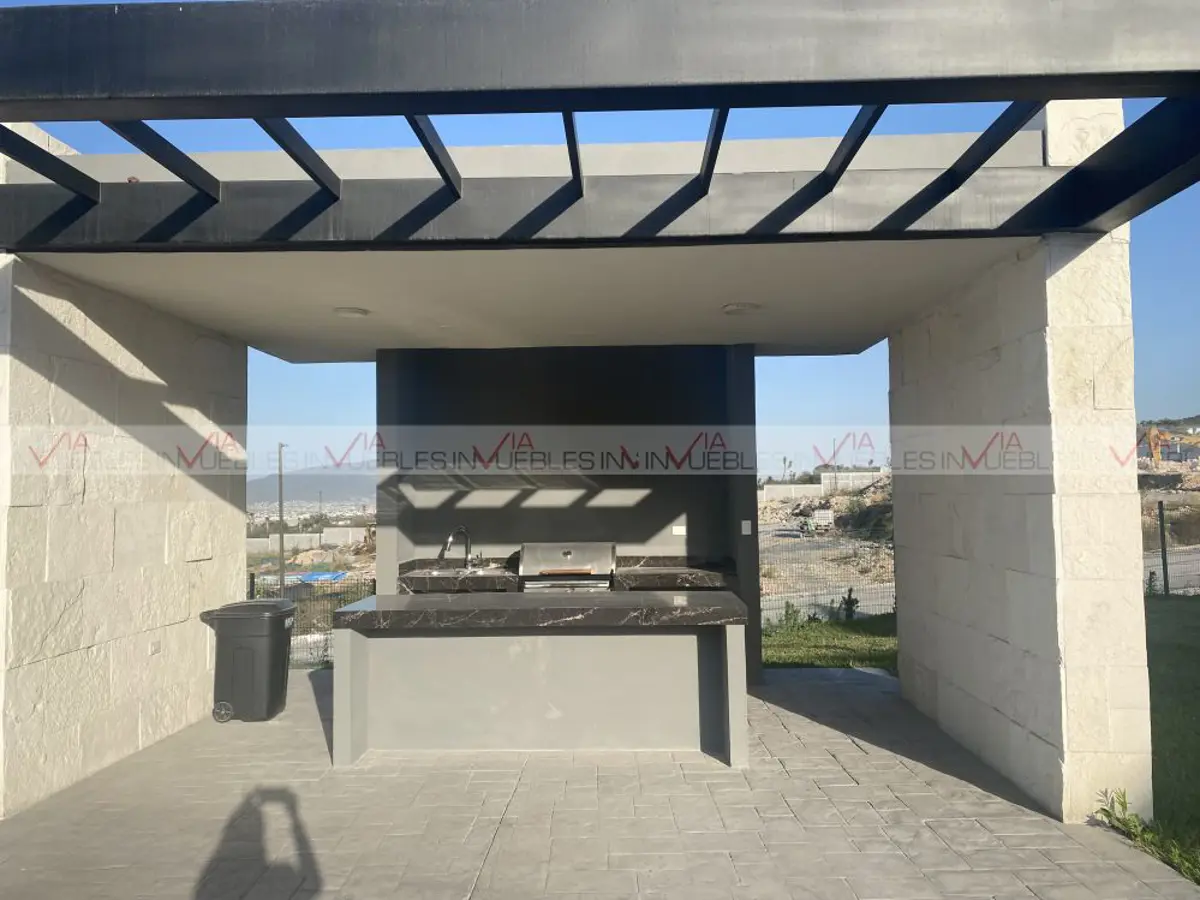 Casa en venta en La Montaña, García — foto 1 de 7