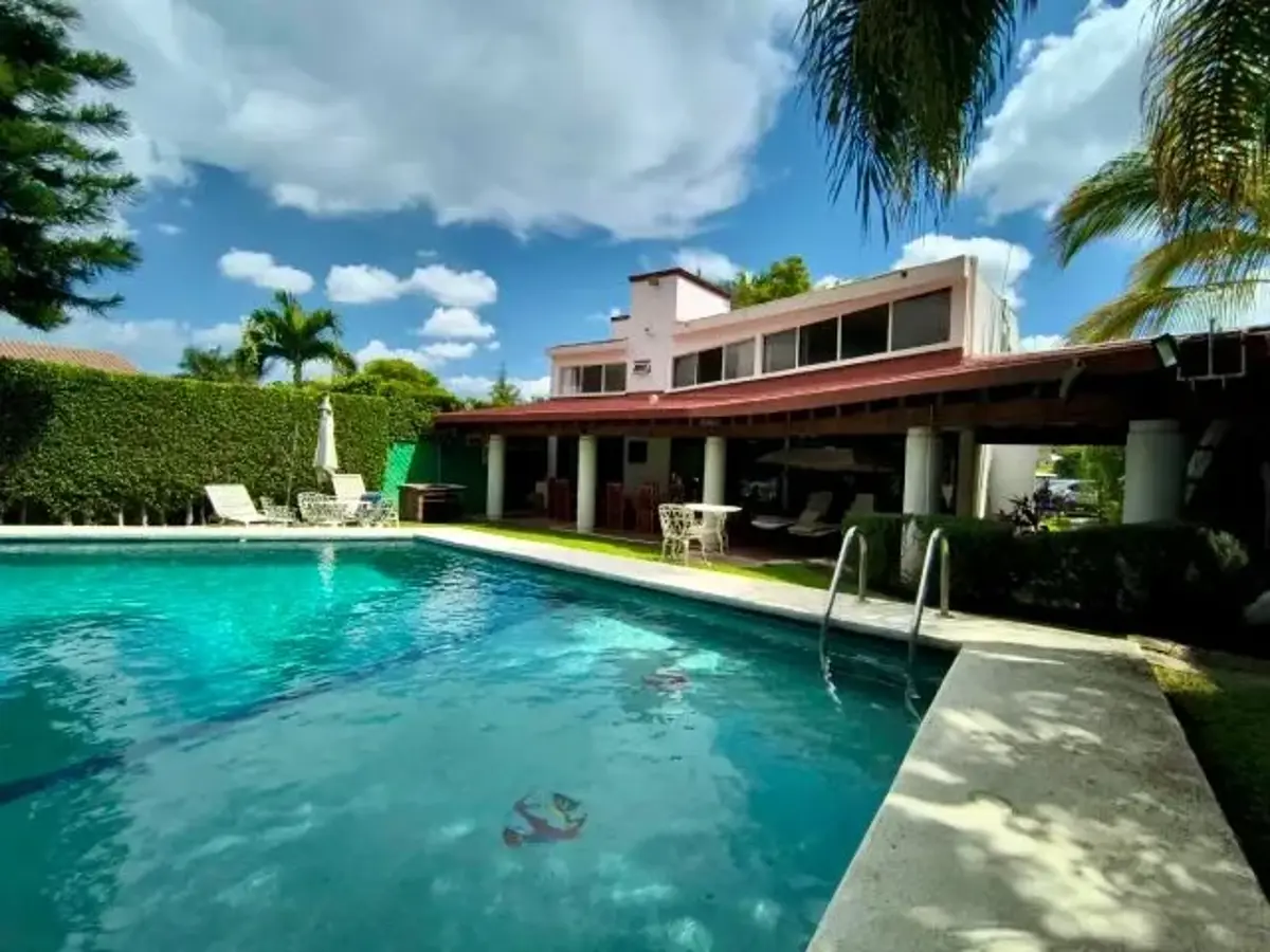 Casa en venta en Lomas de Cocoyoc, Atlatlahucan — foto 1 de 24
