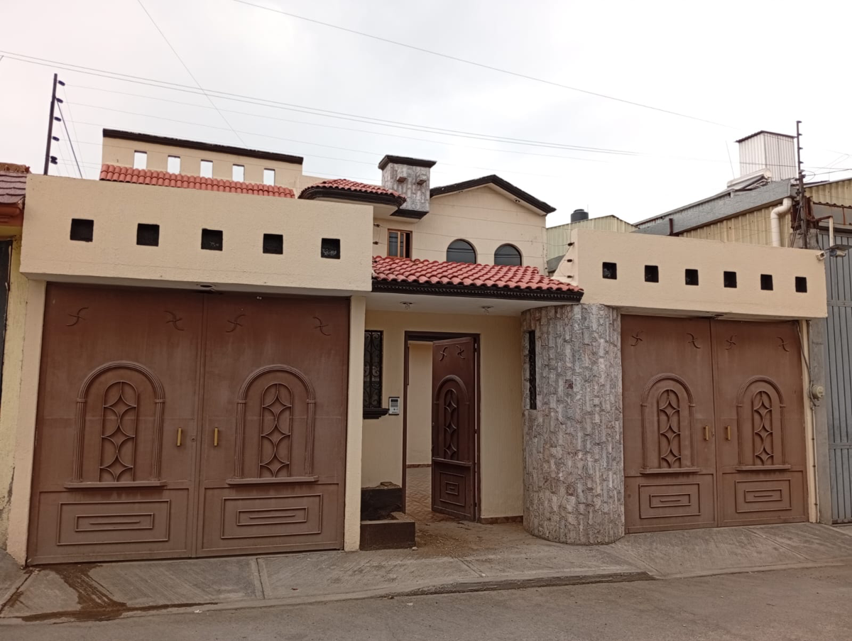 Casa en venta en Parques Nacionales, Toluca — foto 1 de 21