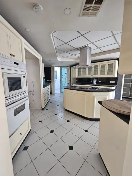 Casa en venta en Hacienda Agua Caliente, Tijuana — foto 2 de 33