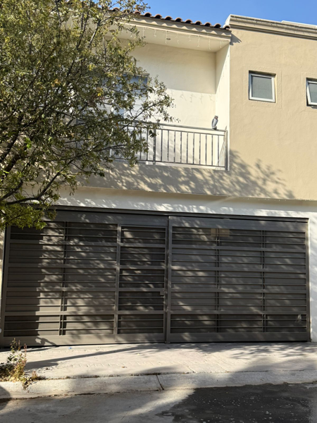Casa en Venta en Los Rincones Residencial Casa en Venta en Los Rincones Residencial
