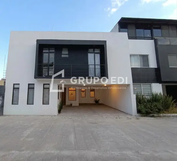 Casa en Arboledas de Loma Bella, Puebla, Puebla