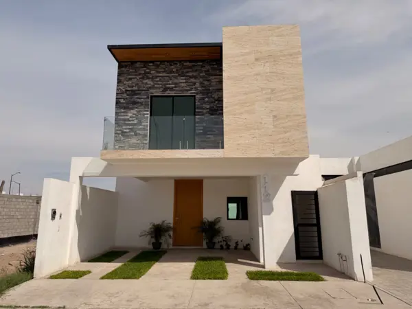CASA EN VENTA EN FRACCIONAMIENTO FONTANAL, TORREON, COAH