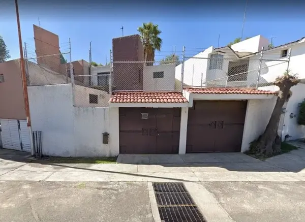 CASA A LA VENTA EN LOMAS VERDES NAULCALPAN DE JUAREZ EDOMEX YQH