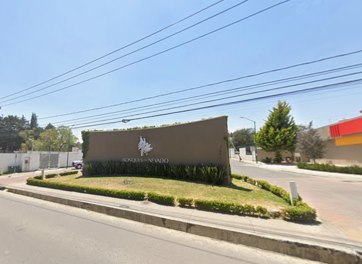 Casa en venta en Bosques del Nevado, Zinacantepec — foto 1 de 16