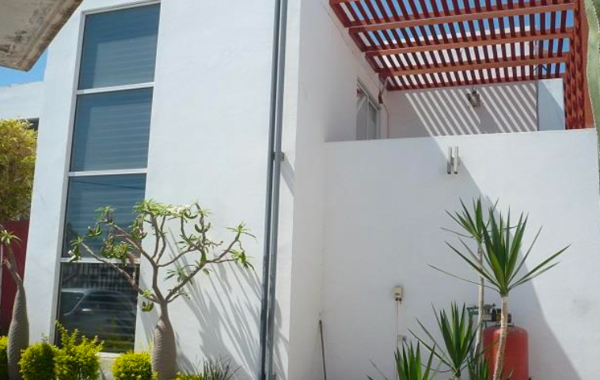 Oficinas en Venta en la Colonia Estrella sobre Calzada Abastos