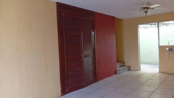 Casa en venta en Haciendas Del Valle, Zapopan — foto 3 de 4
