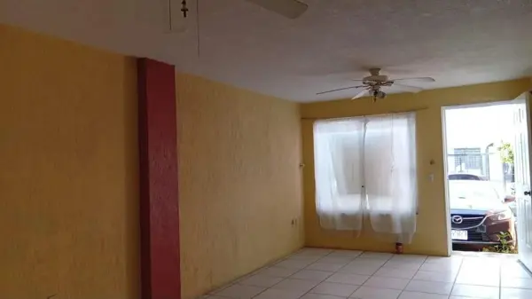 Casa en venta en Haciendas Del Valle, Zapopan — foto 2 de 4