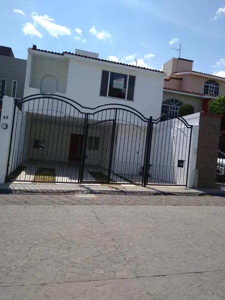 Casa en venta en Milenio III, Querétaro - Amplia propiedad residencial