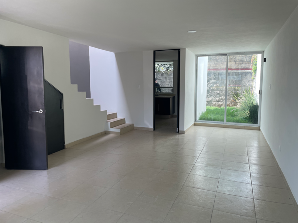 Casa en Venta en Cuautlancingo con Cocina Integral y Jardín