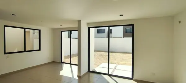 Casa en Venta en Privada, Merida, Yucatán Conkal con Amenidades