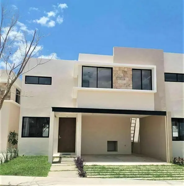 Casa en Venta con Alberca en Privada, Merida, Yucatán Conkal con Ameindades