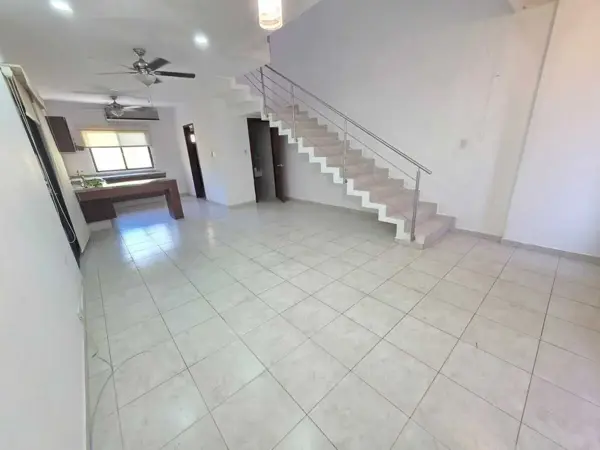 Casa en venta en Lomas de la Rioja, Alvarado — foto 2 de 22