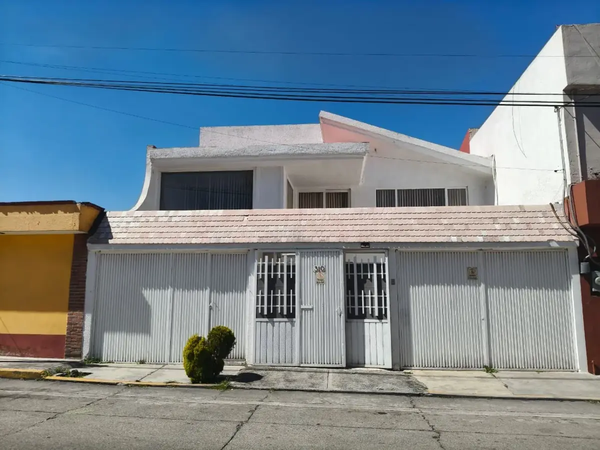 Casa en venta en Morelos 1a Sección, Toluca — foto 1 de 30