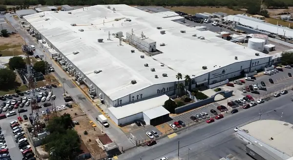 super nave industrial en renta en Reynosa junto al aeropuerto — foto 1 de 10