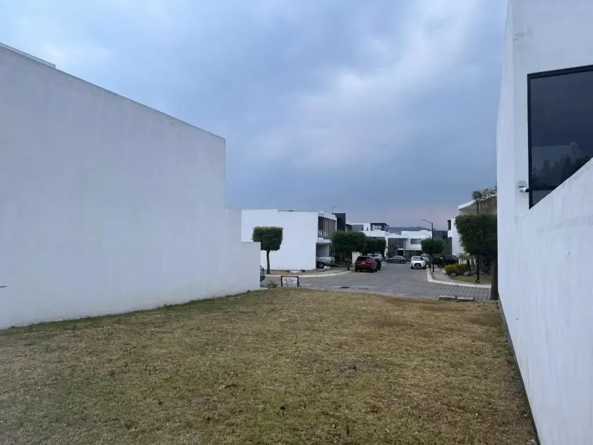 Terreno en venta en Lomas de Angelópolis, San Andrés Cholula — foto 1 de 23