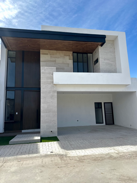 MODELO APOLO PREVENTA en Viñedos: ¡Estrena Casa con Doble Altura y 4 Recámaras!