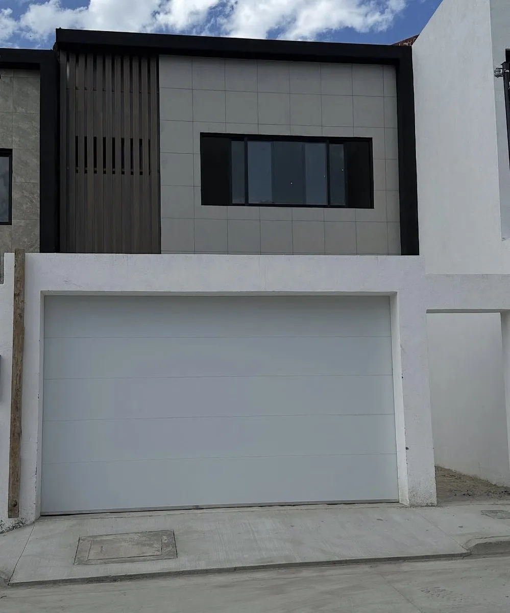 Casa en venta en Pinos de Narez, Tijuana — foto 1 de 13