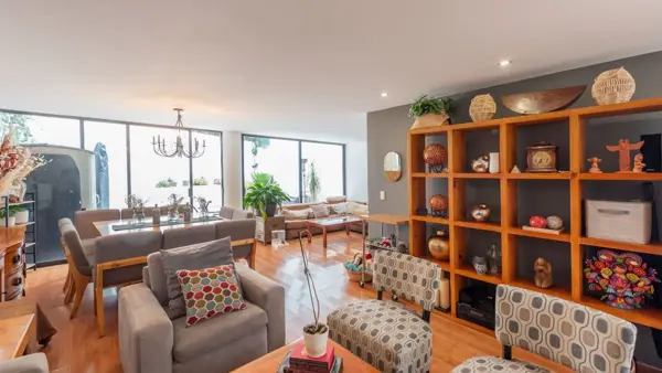 Casa de 2 Niveles en Cerrada Tranquila | Olivar de los Padres | 4 Recámaras | 3 Estacionamientos