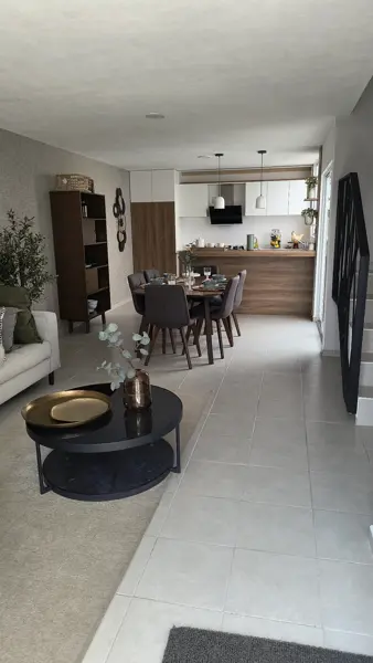 Casa en venta en San Luis, Mineral de la Reforma — foto 2 de 5