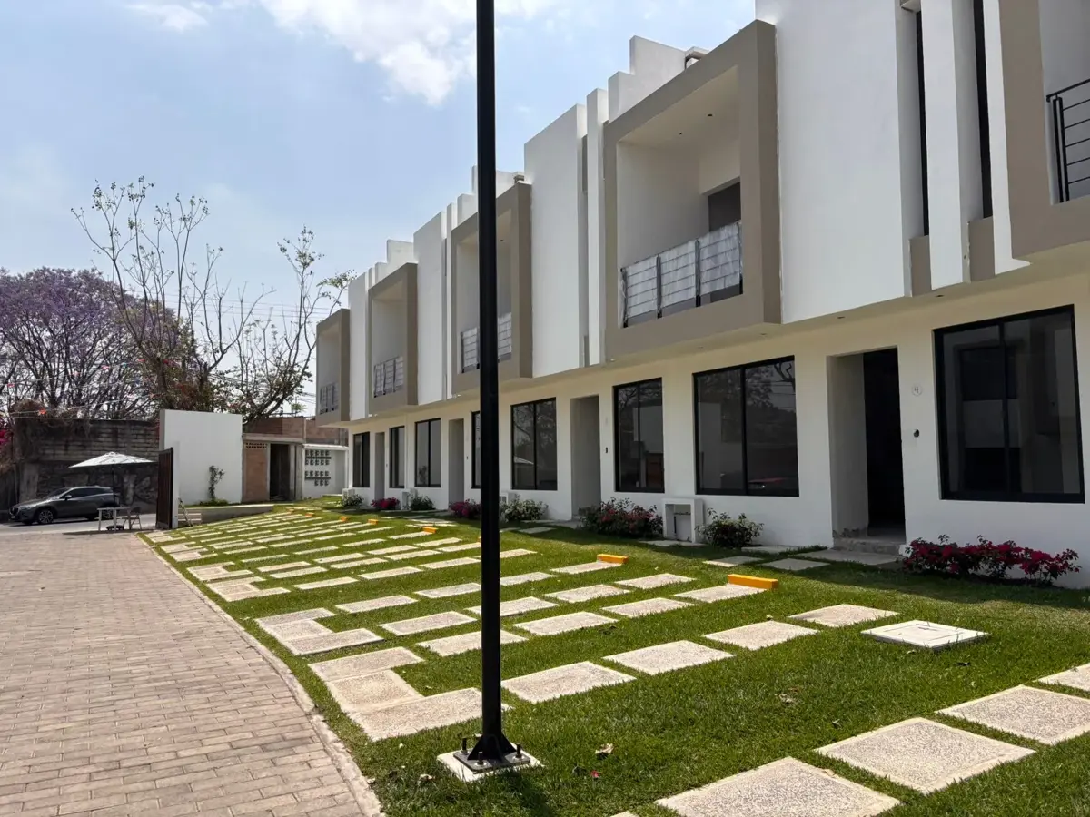Casa en venta en Lomas de Jiutepec, Jiutepec — foto 1 de 18