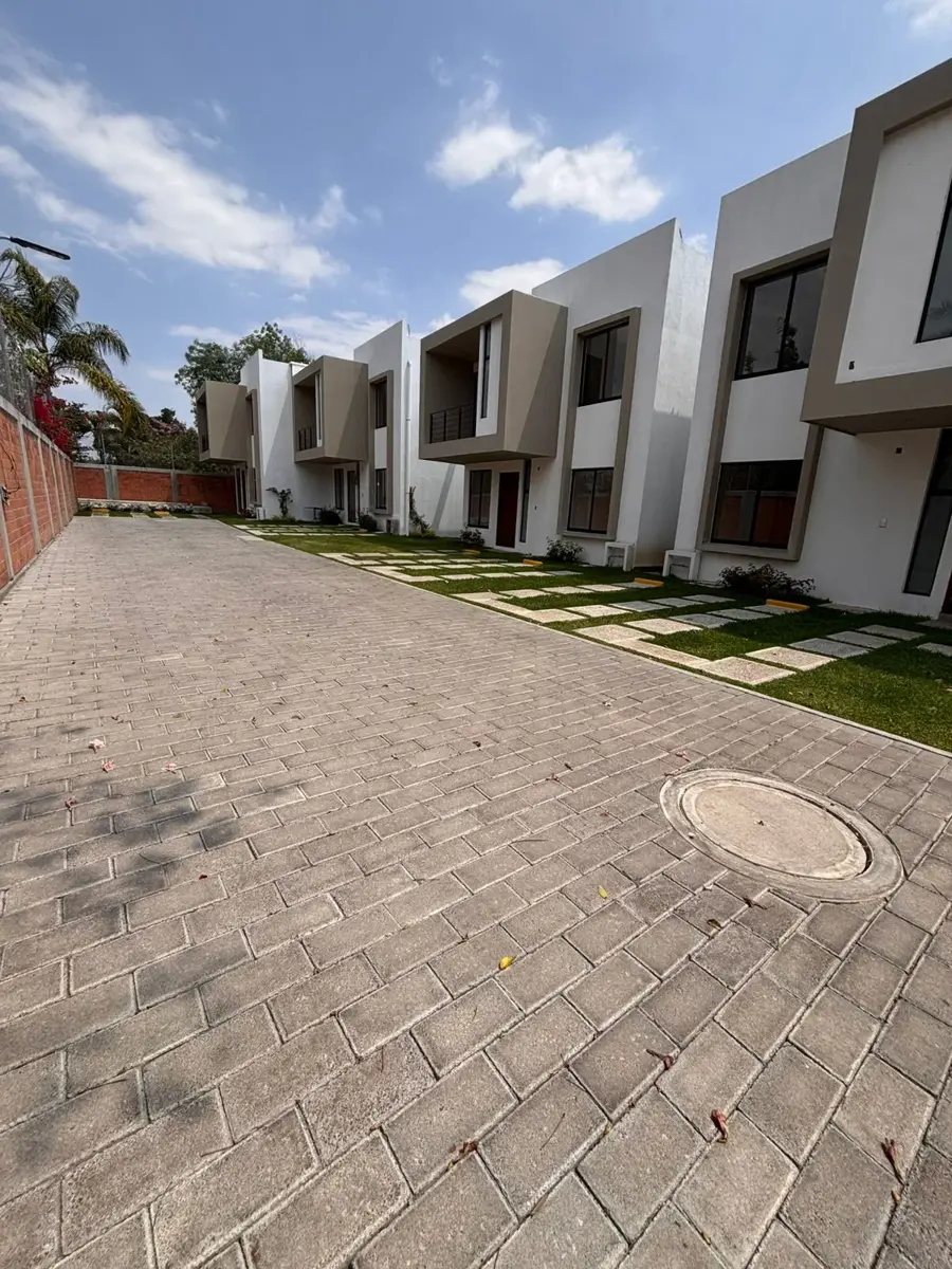 Casa en venta en Lomas de Jiutepec, Jiutepec — foto 1 de 20