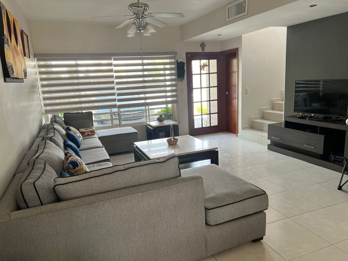 CASA EN VENTA LOS VIÑEDOS, TORREÓN, COAHUILA CASA EN VENTA LOS VIÑEDOS, TORREÓN, COAHUILA