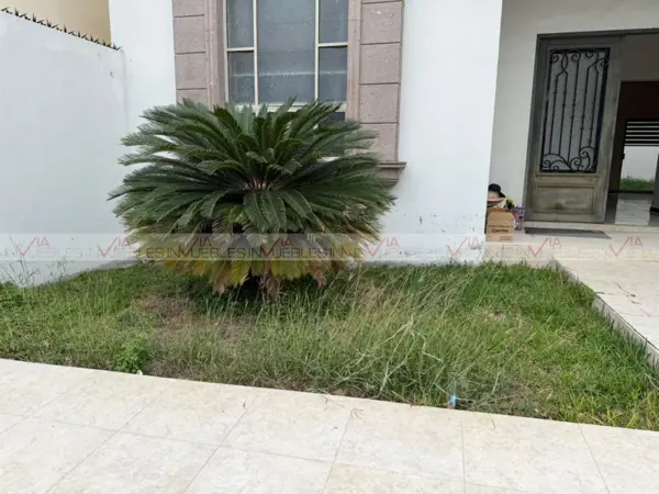 Casa en renta en Lomas de los Pilares, Cadereyta Jiménez — foto 3 de 13