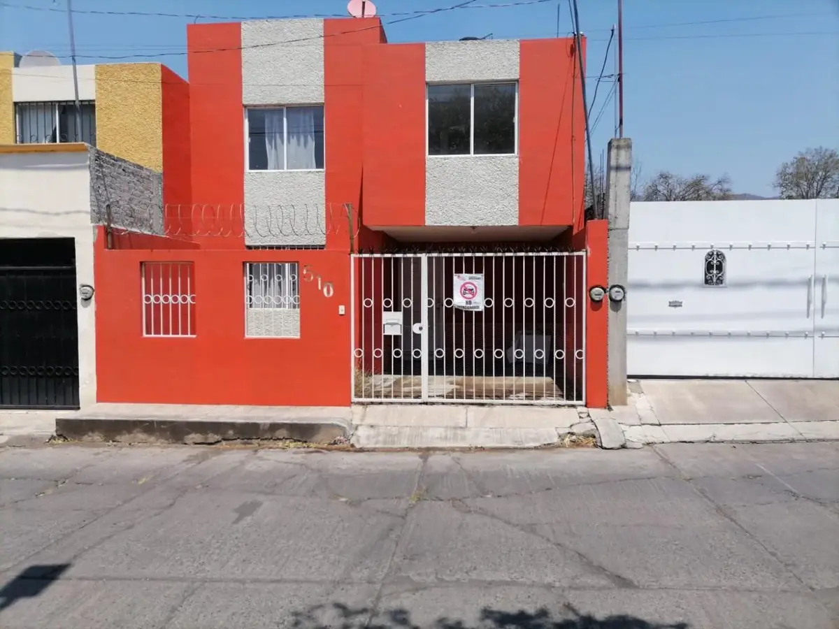 Casa en venta en Tinijaro, Morelia — foto 1 de 10