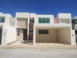 Casa en venta en Praderas del Mayab, Conkal — foto 2 de 36