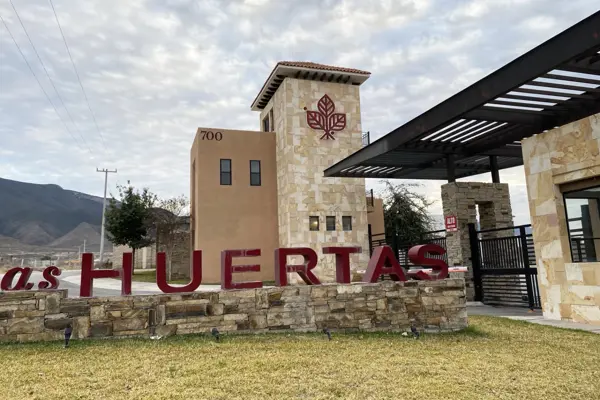 Casa Nueva en VENTA en Las Huertas Arteaga Casa Nueva en VENTA en Las Huertas Arteaga