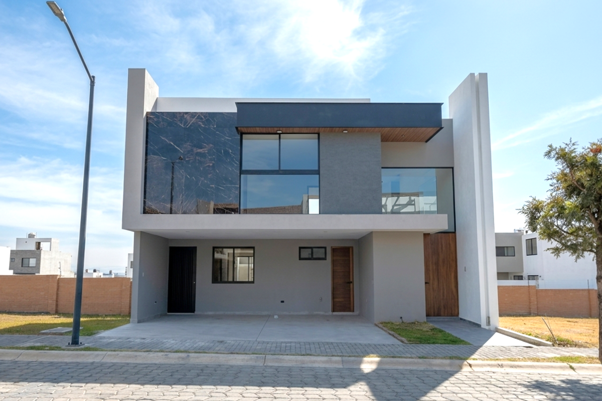 Casa en venta en Lomas de Angelópolis II, San Andrés Cholula — foto 1 de 9