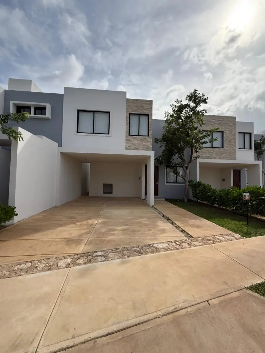 Casa en venta en Caucel, Mérida — foto 1 de 31