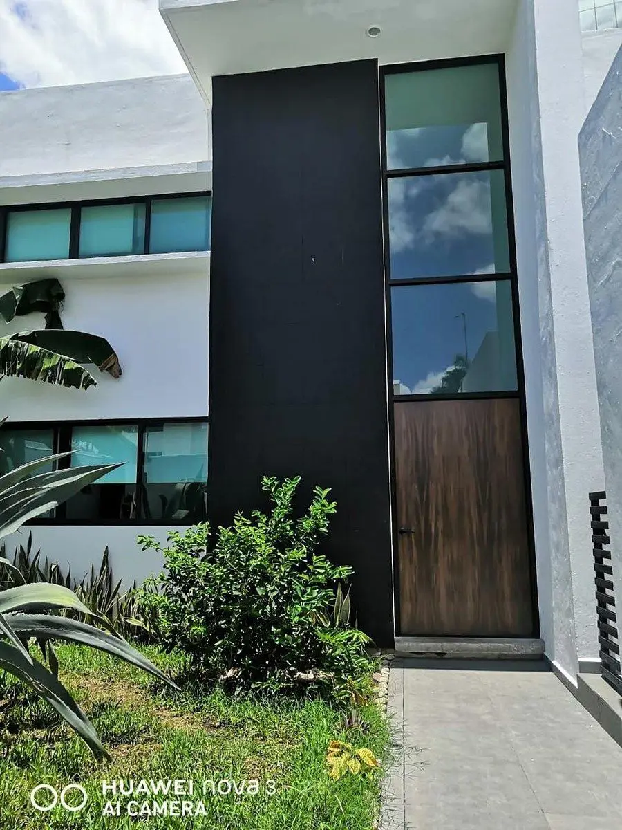 Casa en venta en Montebello, Mérida — foto 1 de 30