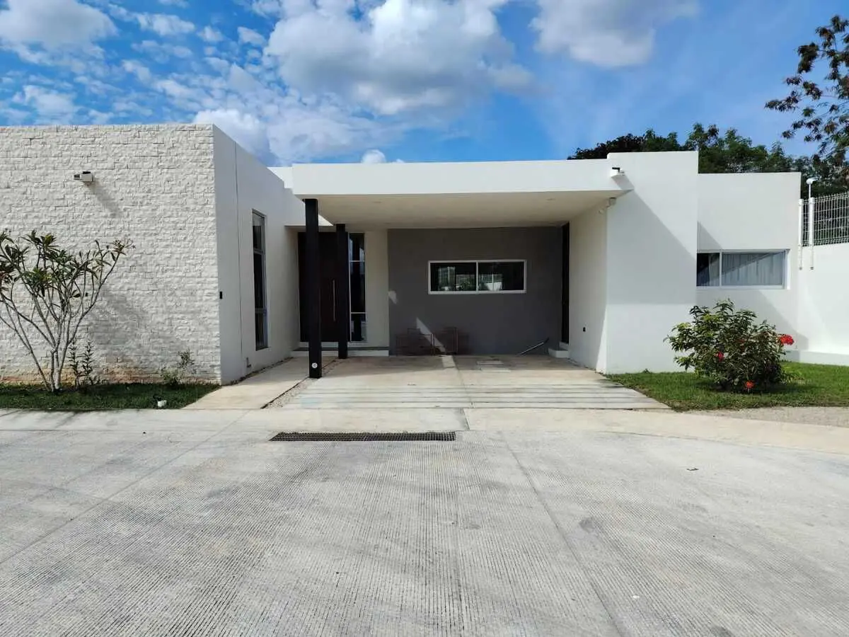 Casa en venta en Conkal, Conkal — foto 1 de 32