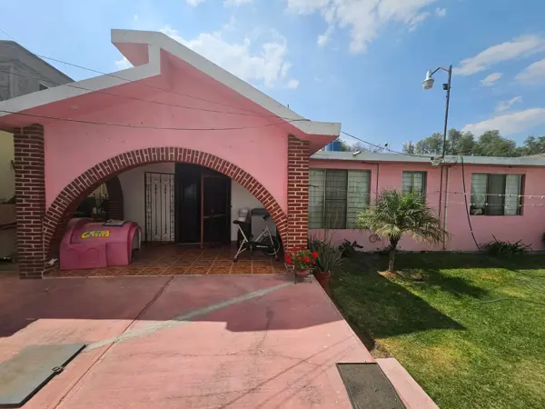 Casa Hermosa con Acabados de Primera Trecientos Quince Metros