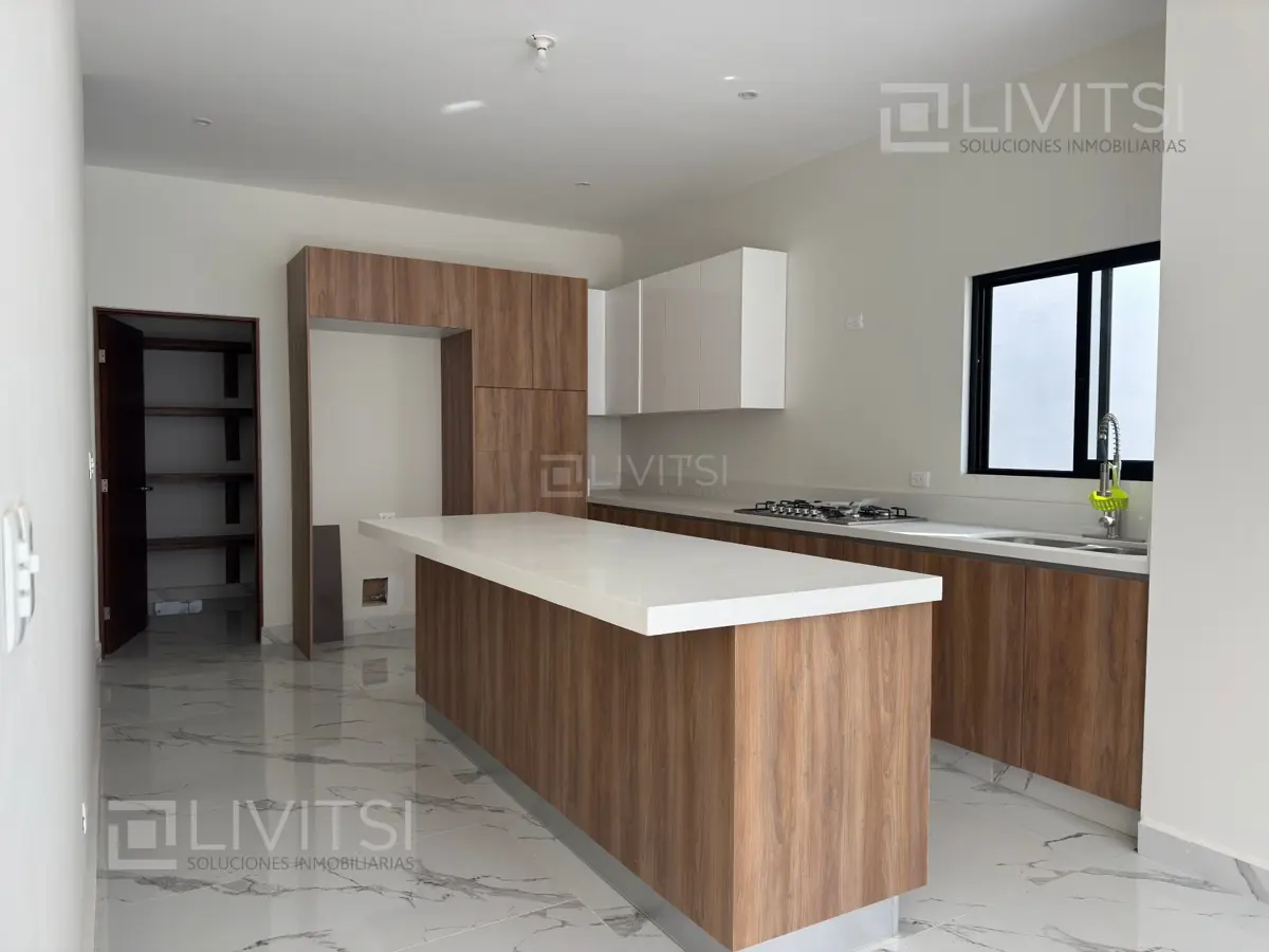 Casa en venta en Amorada Privada Residencial, Santiago — foto 1 de 18