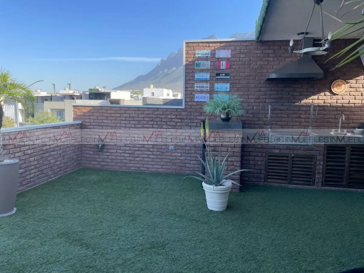 Casa en venta en Ciudad Cumbres, García — foto 1 de 20