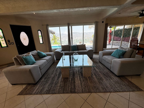Casa en venta en Joyas de Brisamar, Acapulco de Juárez — foto 3 de 24