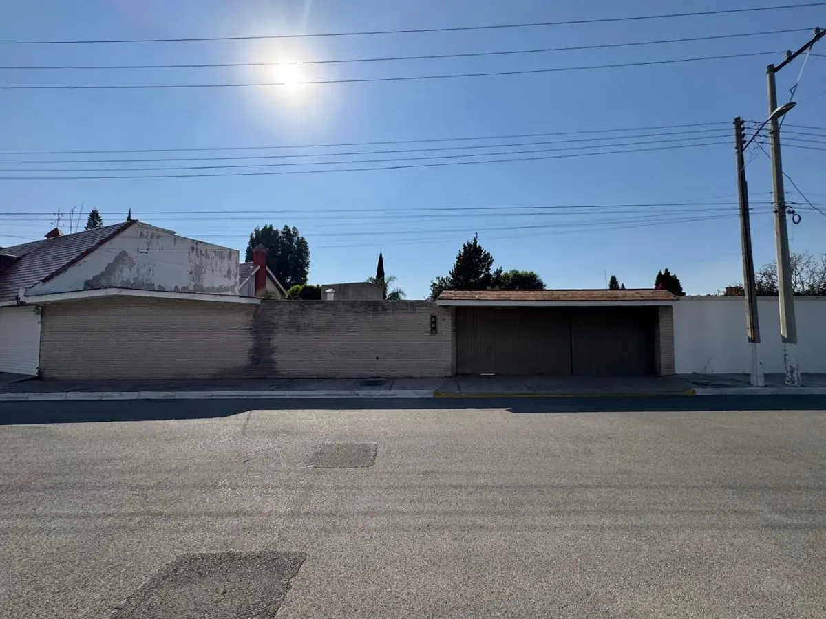CASA DE UN SOLO NIVEL CIPRESES ZAVALETA, EXCELENTE OPCIÓN CON COMODIDAD Y LUJO CASA DE UN SOLO NIVEL CIPRESES ZAVALETA, EXCELENTE OPCIÓN CON COMODIDAD Y LUJO