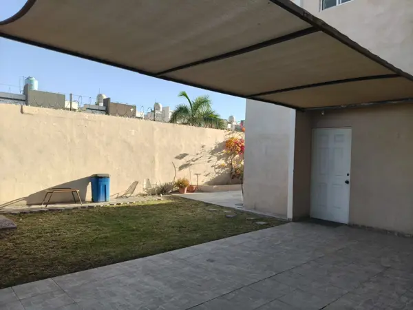 Casa en venta en Quintas la Perla, Torreón — foto 3 de 13