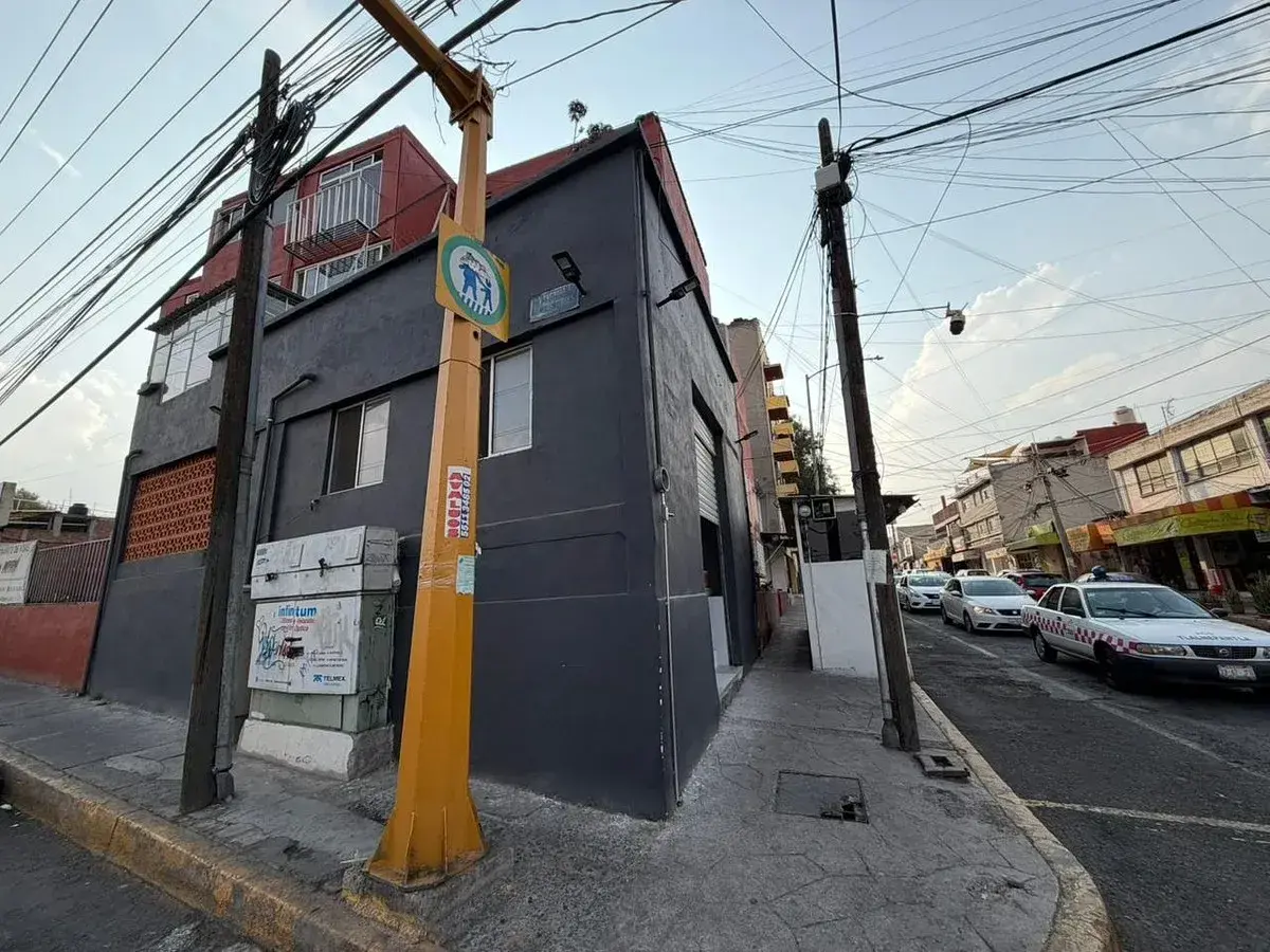 Local en renta en Ciudad Satelite, Naucalpan de Juárez — foto 1 de 7