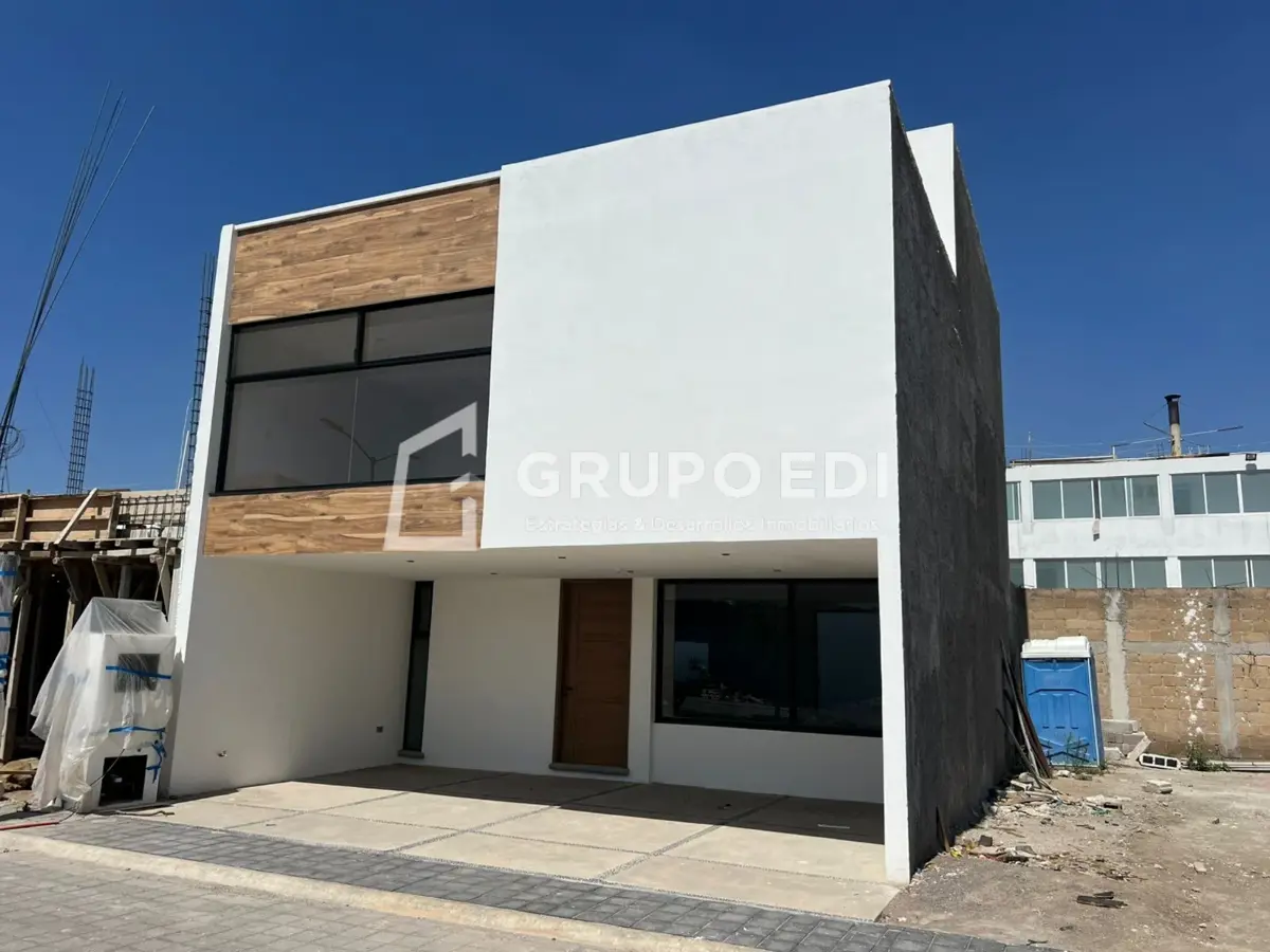 Casa en venta en Santiago Mixquitla, San Pedro Cholula — foto 1 de 24