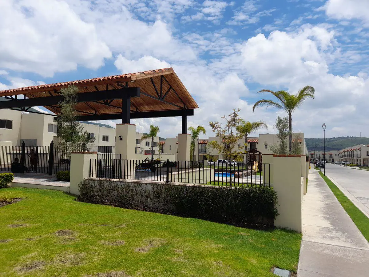 Casa en renta en Residencial Alta California, Tlajomulco de Zúñiga — foto 1 de 4