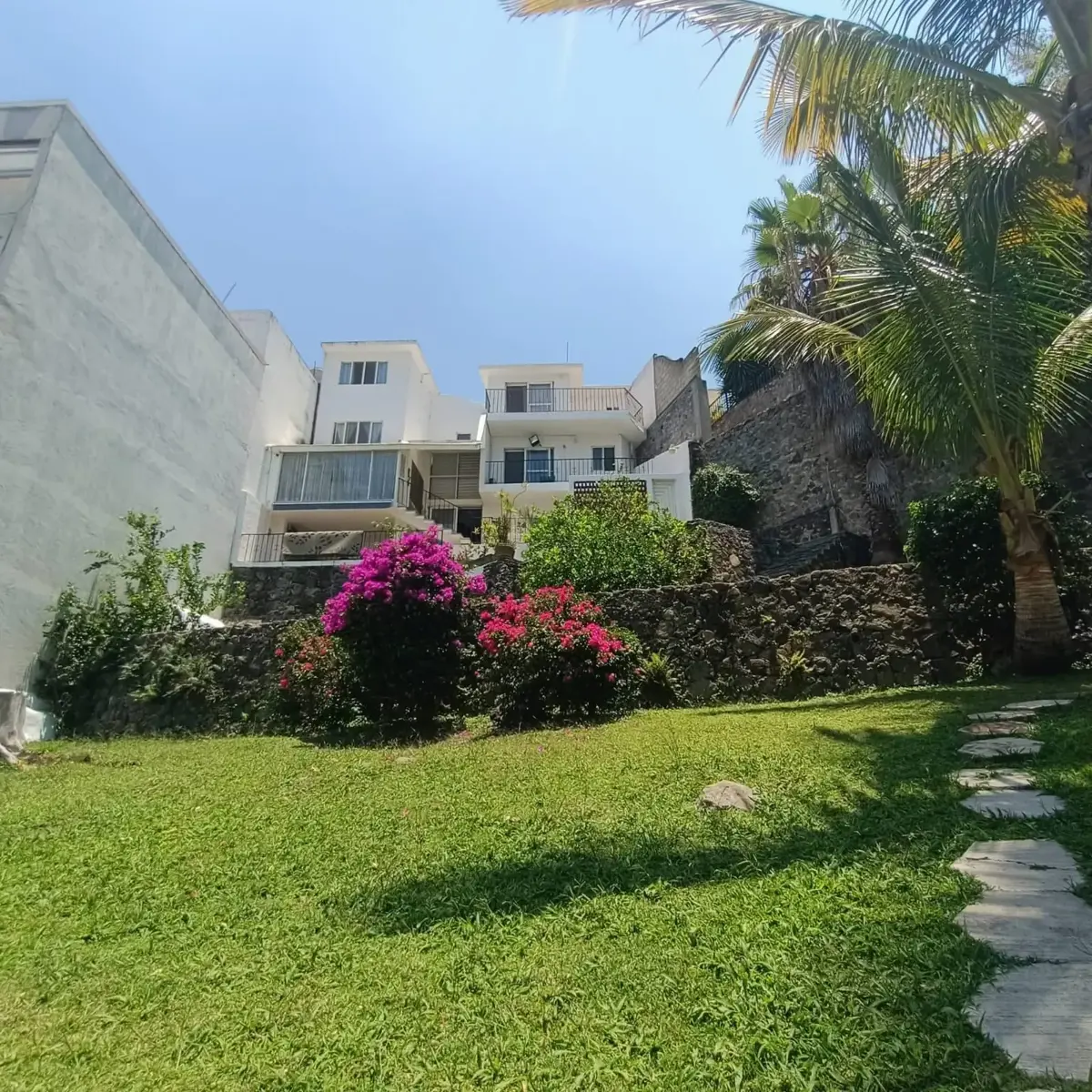 Casa en venta en Lomas de Cortes, Cuernavaca — foto 1 de 12