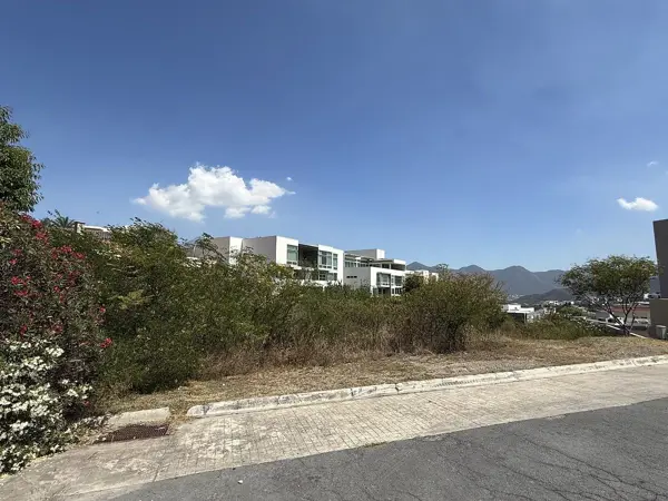 Terreno en venta en Rincón de las Montañas (Sierra Alta 8 Sector), Monterrey — foto 2 de 6